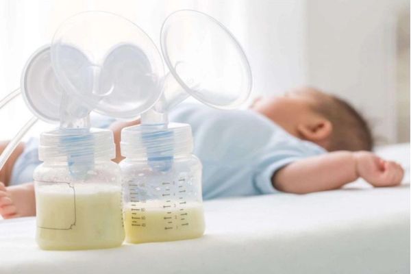 1 lần hút sữa tốn mất bao nhiêu calo? Hút sữa nhiều có giúp giảm cân không?